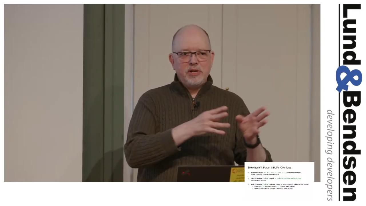 Povl Kvols fortalte om fordelene ved programmeringssproget Rust på Faglig Fredag d. 31 oktober 2025